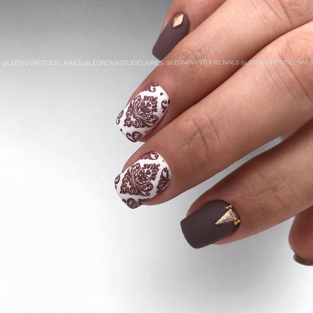 Стильный стемпинг маникюр 2026 – новые идеи дизайна