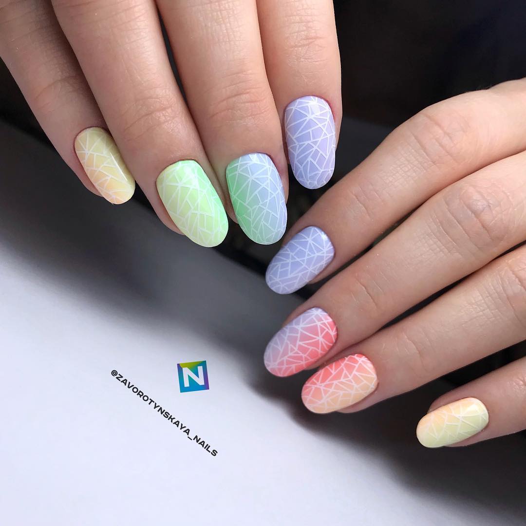 Стильный стемпинг маникюр 2026 – новые идеи дизайна