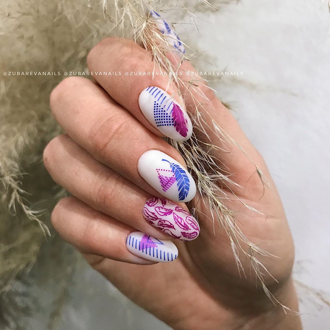 Стильный стемпинг маникюр 2026 – новые идеи дизайна