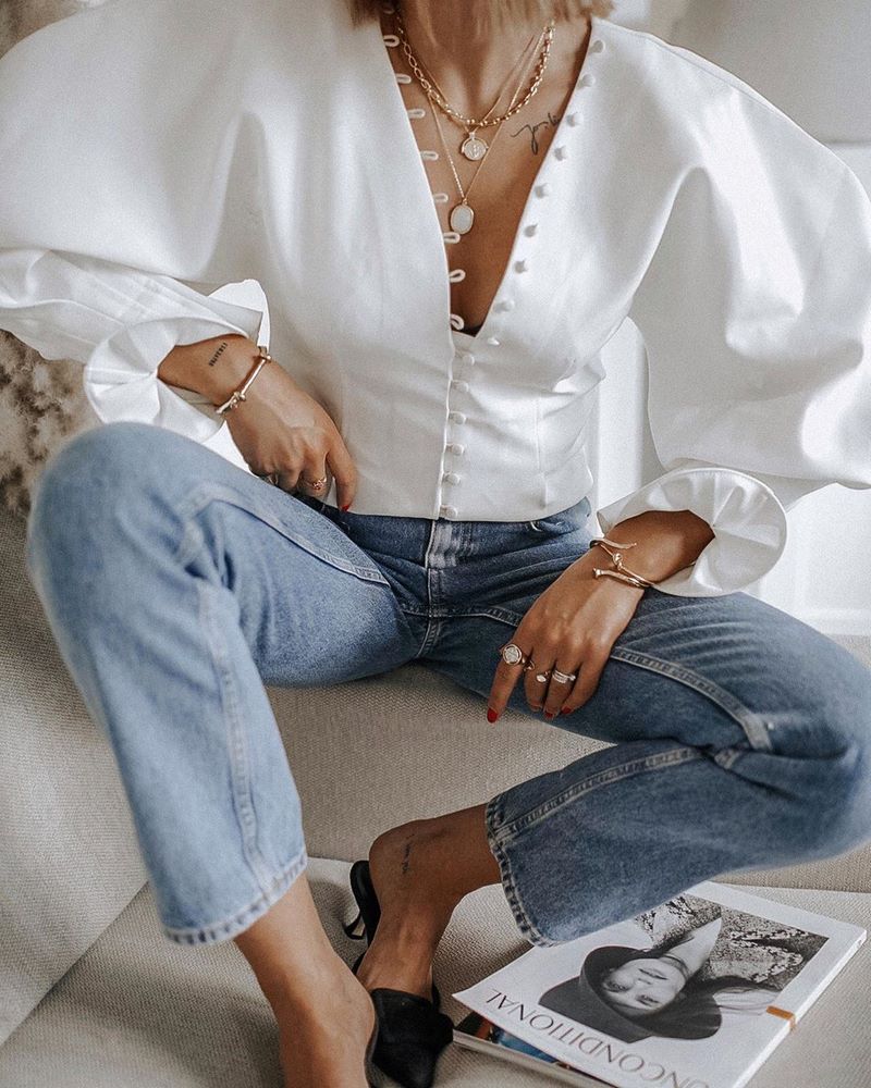 Красивые женские блузки 2026: лучшие образы с блузками — фото