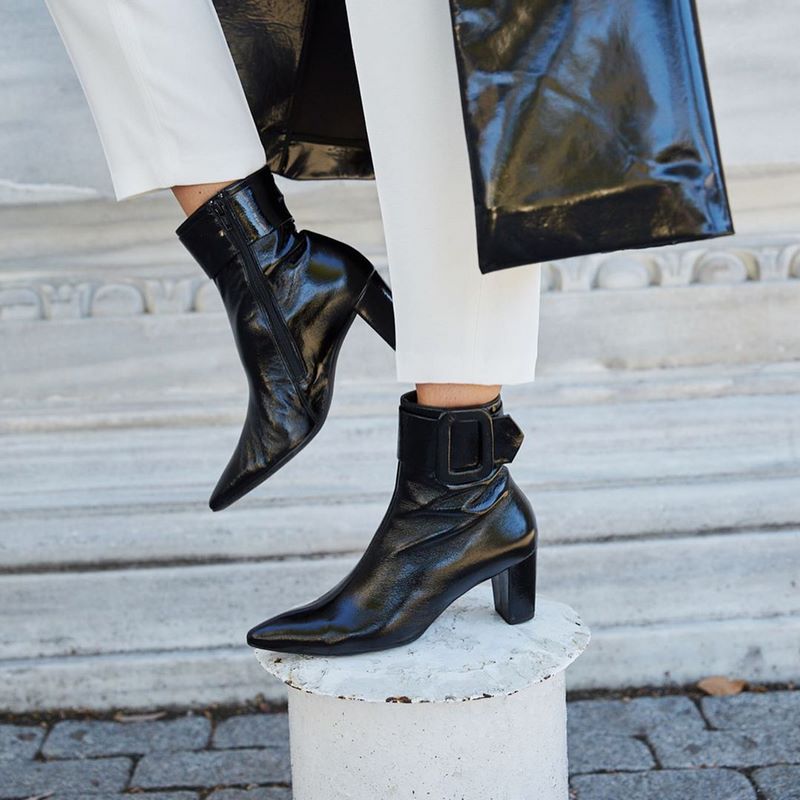 Гид по трендам женской обуви осень-зима 2026-2027: модные новинки на фото