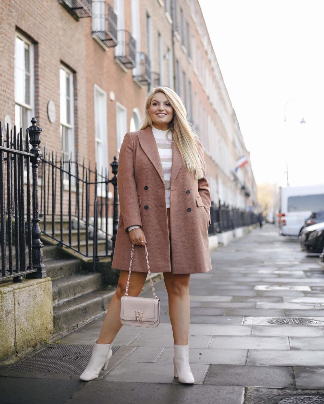 Стильные пальто 2026: модные тенденции, фасоны — фото