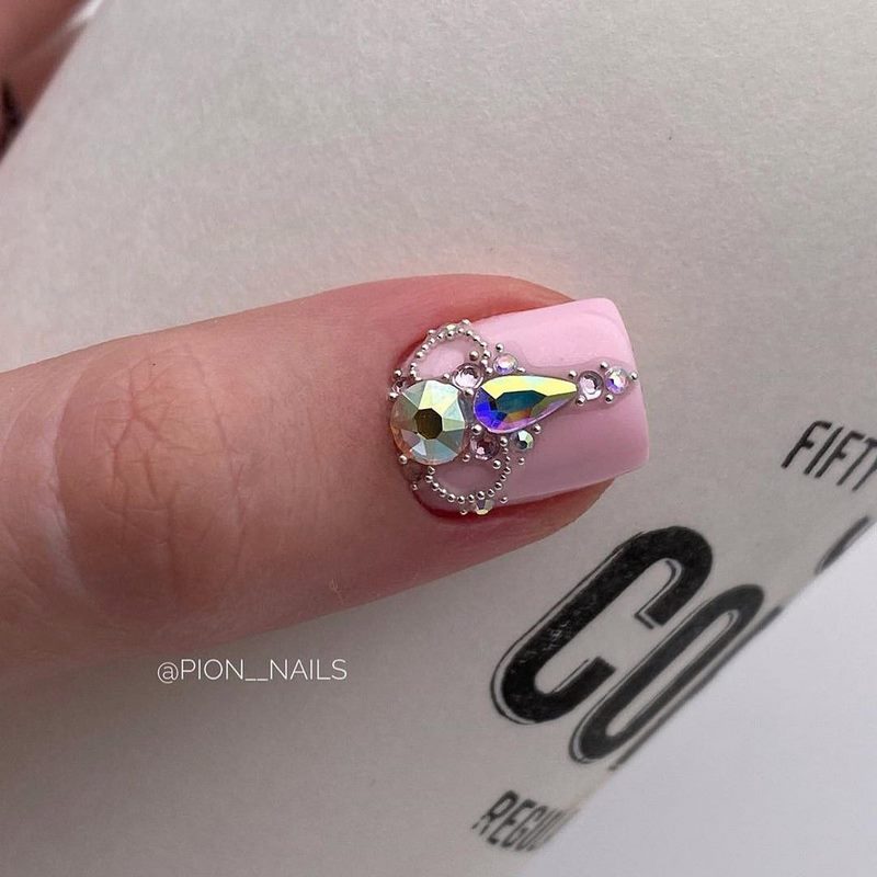 Идеальный выбор: нежный маникюр 2026 в новом дизайне