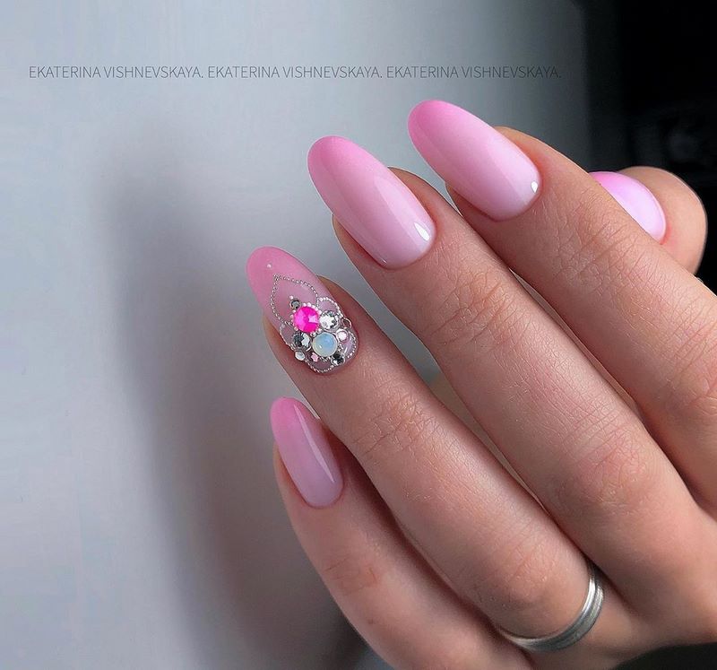 Идеальный выбор: нежный маникюр 2026 в новом дизайне