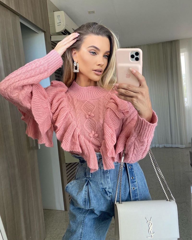 Мода на женские свитеры 2026: свежая подборка новых моделей и фасонов