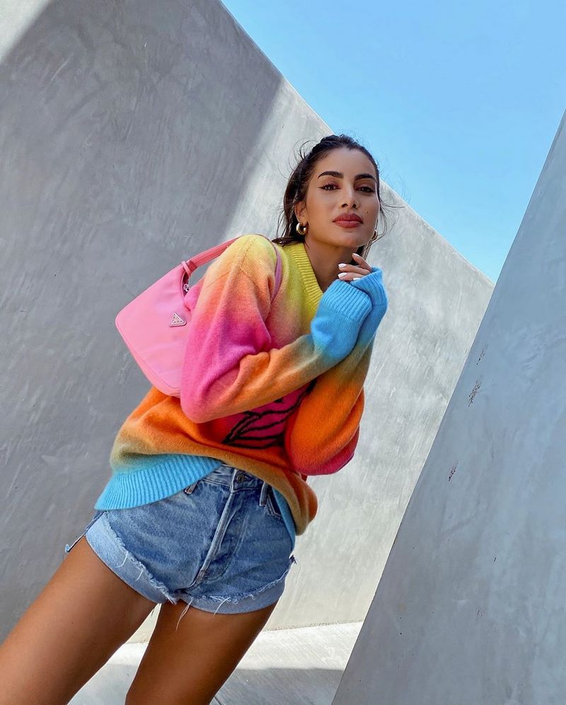 Мода на женские свитеры 2026: свежая подборка новых моделей и фасонов