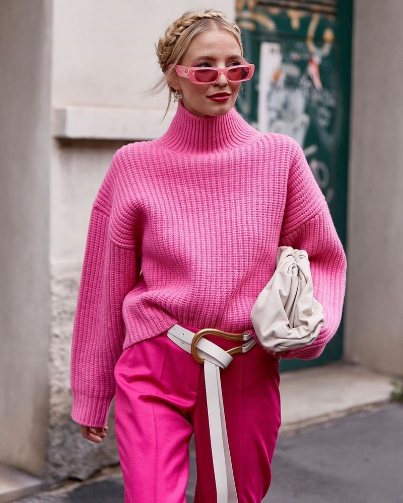 Мода на женские свитеры 2026: свежая подборка новых моделей и фасонов