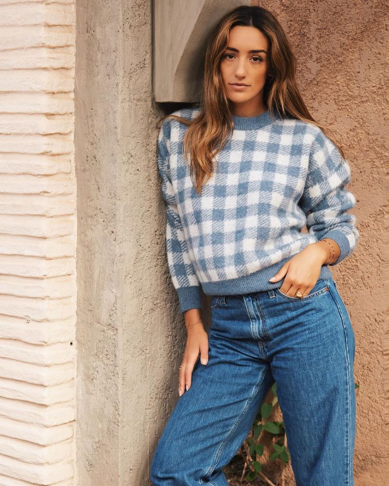 Мода на женские свитеры 2026: свежая подборка новых моделей и фасонов