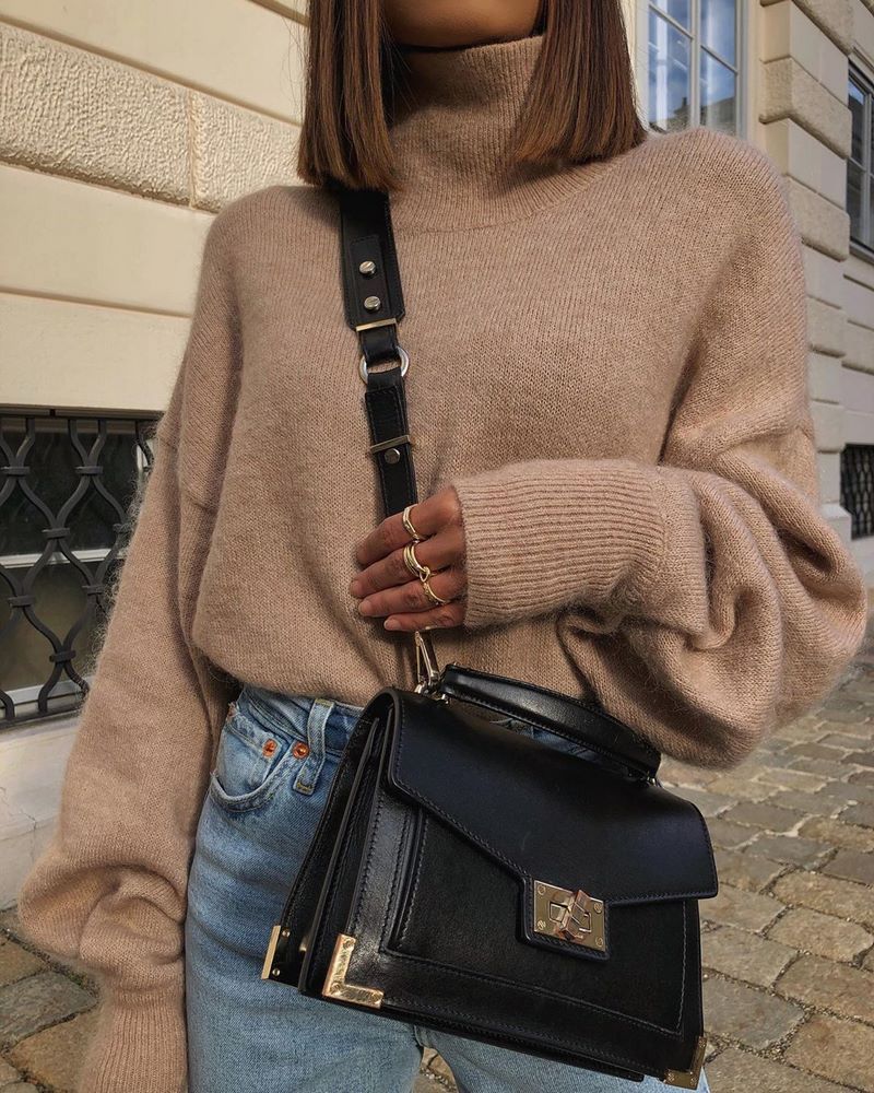 Мода на женские свитеры 2026: свежая подборка новых моделей и фасонов