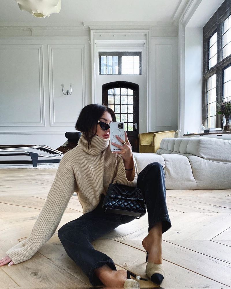 Мода на женские свитеры 2026: свежая подборка новых моделей и фасонов