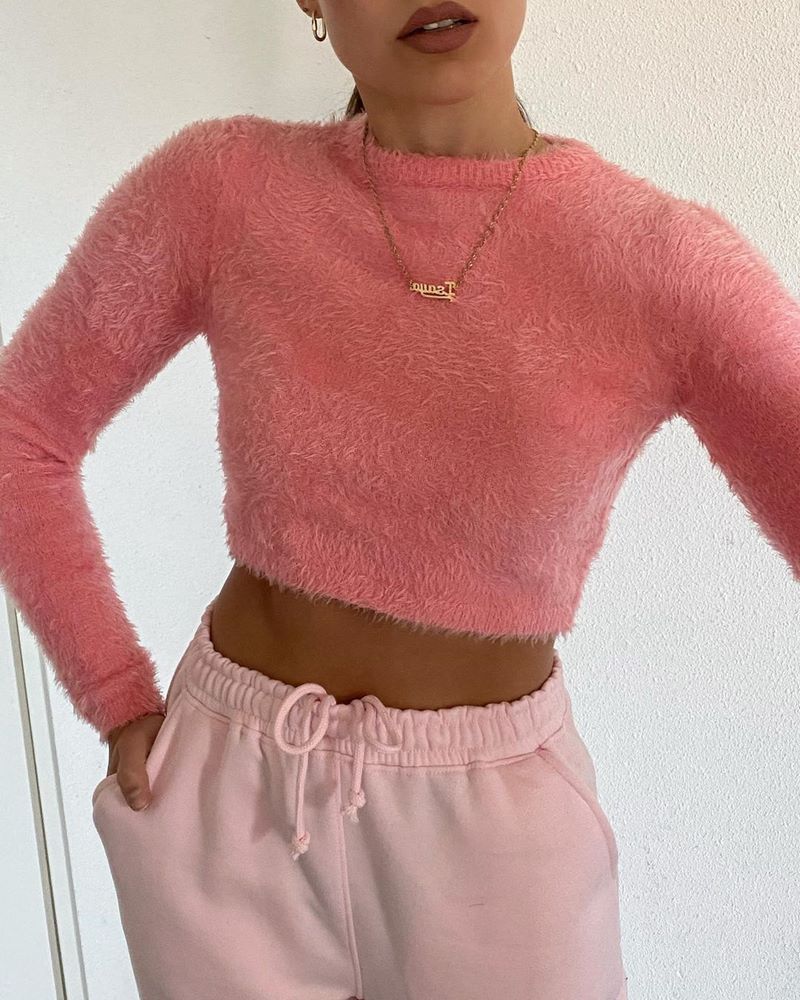 Мода на женские свитеры 2026: свежая подборка новых моделей и фасонов