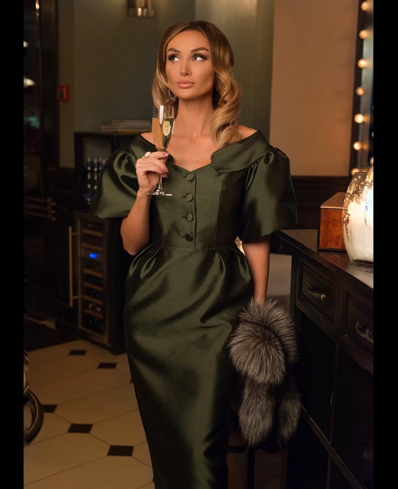 В каком цвете и в чем встречать Новый 2027 год? Фото-идеи новогодних образов