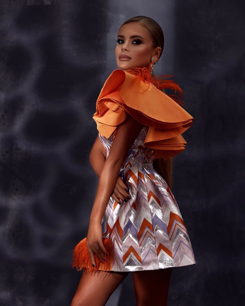 В каком цвете и в чем встречать Новый 2027 год? Фото-идеи новогодних образов