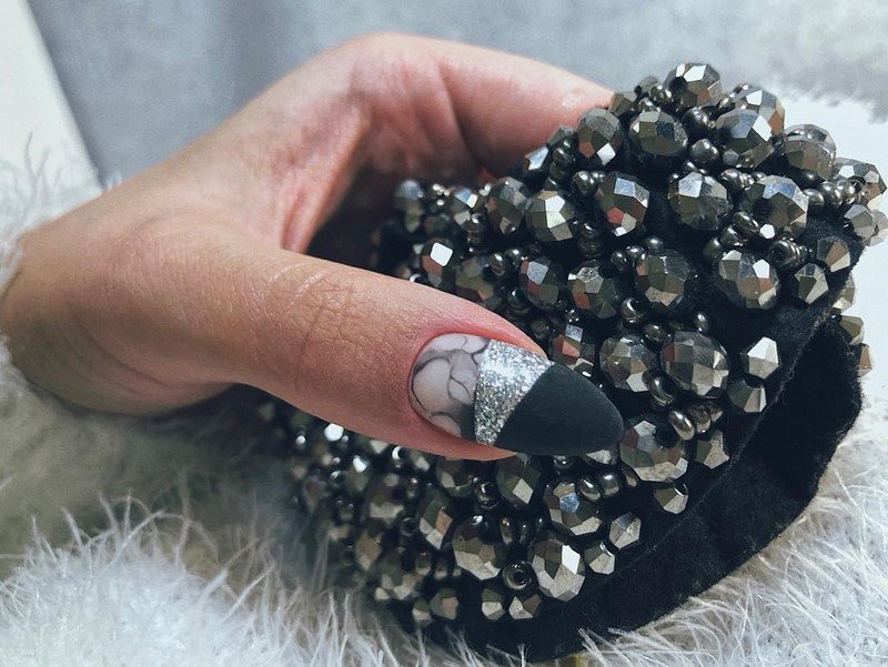 Топовые новинки маникюра на осень 2026: интересные фото-новинки нейл-арта