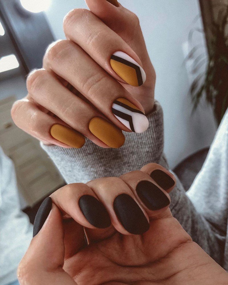 Топовые новинки маникюра на осень 2026: интересные фото-новинки нейл-арта