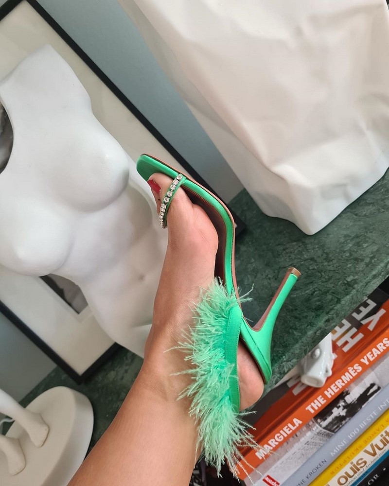 В каком цвете и в чем встречать Новый 2027 год? Фото-идеи новогодних образов