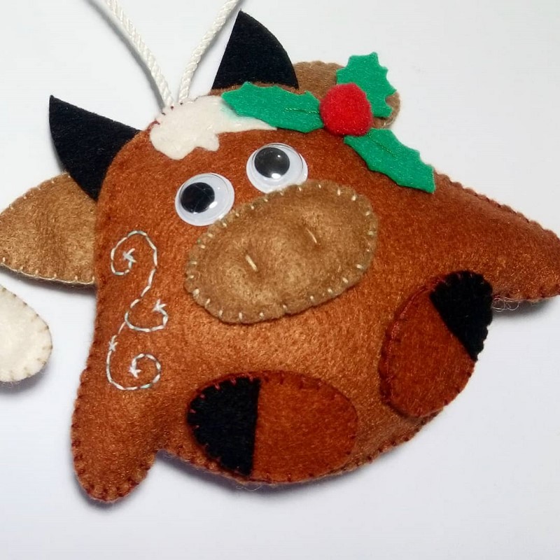 Новогодние игрушки своими руками: оригинальные поделки на Новый 2027 год