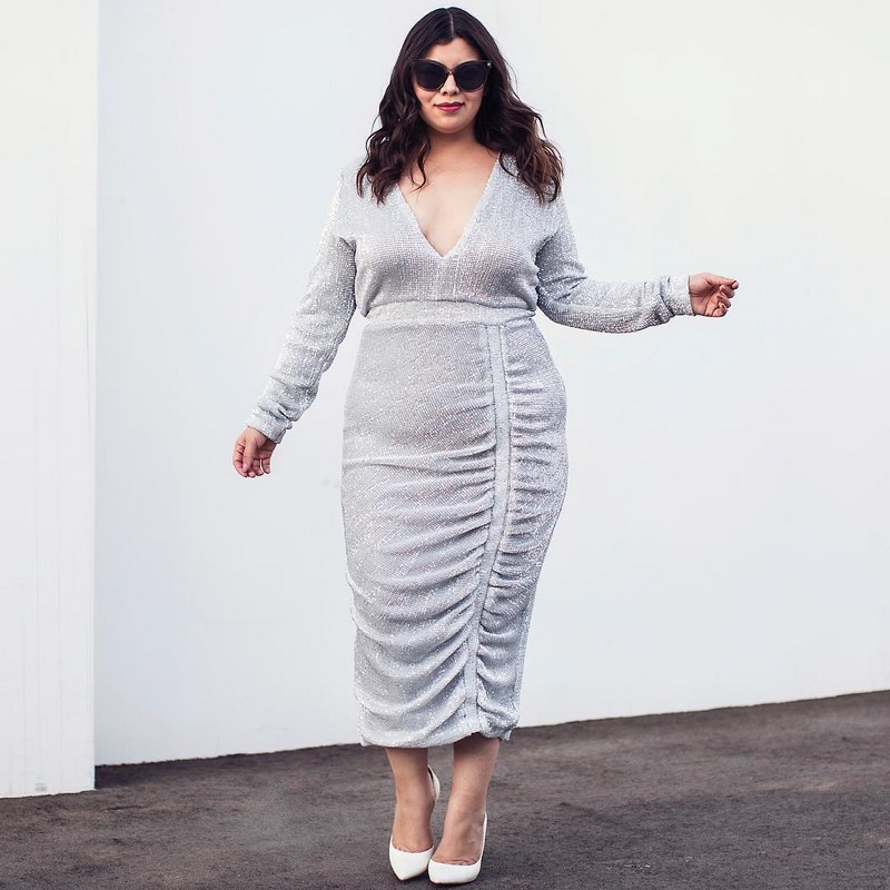 Платья на Новый Год 2027 для полных женщин: подборка модных трендов для главного торжества года