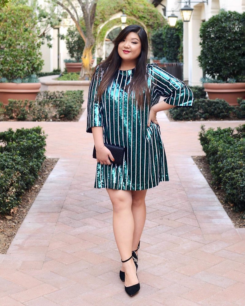 Платья на Новый Год 2027 для полных женщин: подборка модных трендов для главного торжества года