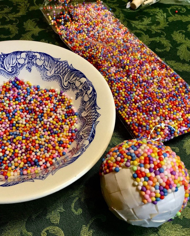 Новогодние игрушки своими руками: оригинальные поделки на Новый 2027 год