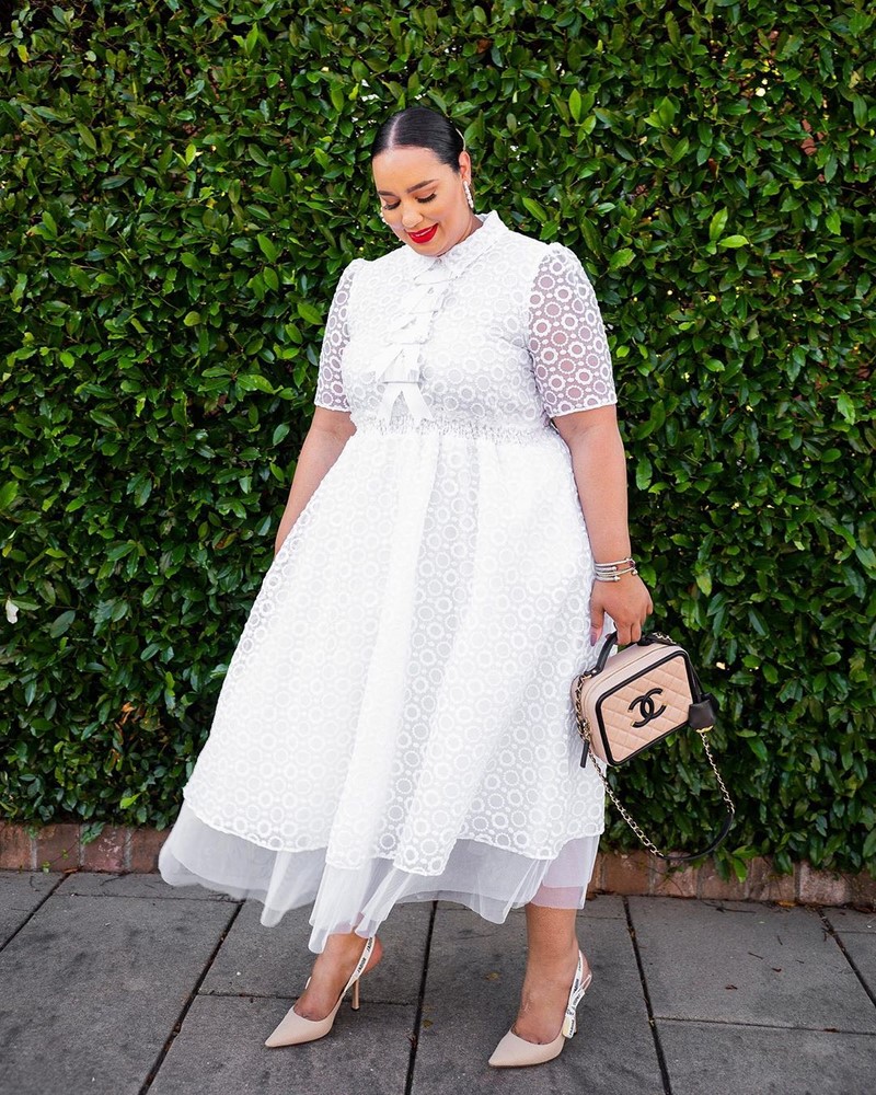 Платья на Новый Год 2027 для полных женщин: подборка модных трендов для главного торжества года