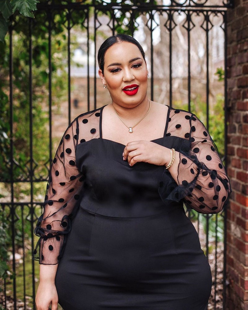 Платья на Новый Год 2027 для полных женщин: подборка модных трендов для главного торжества года