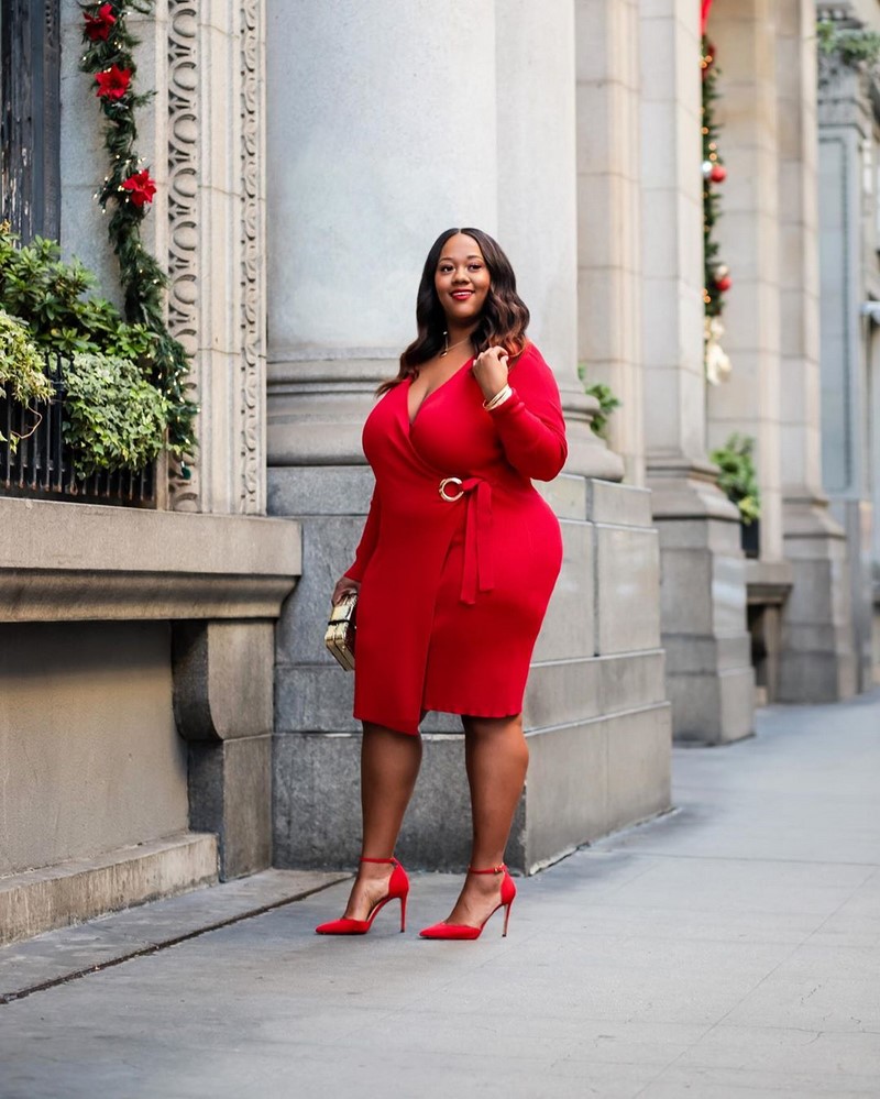 Платья на Новый Год 2027 для полных женщин: подборка модных трендов для главного торжества года