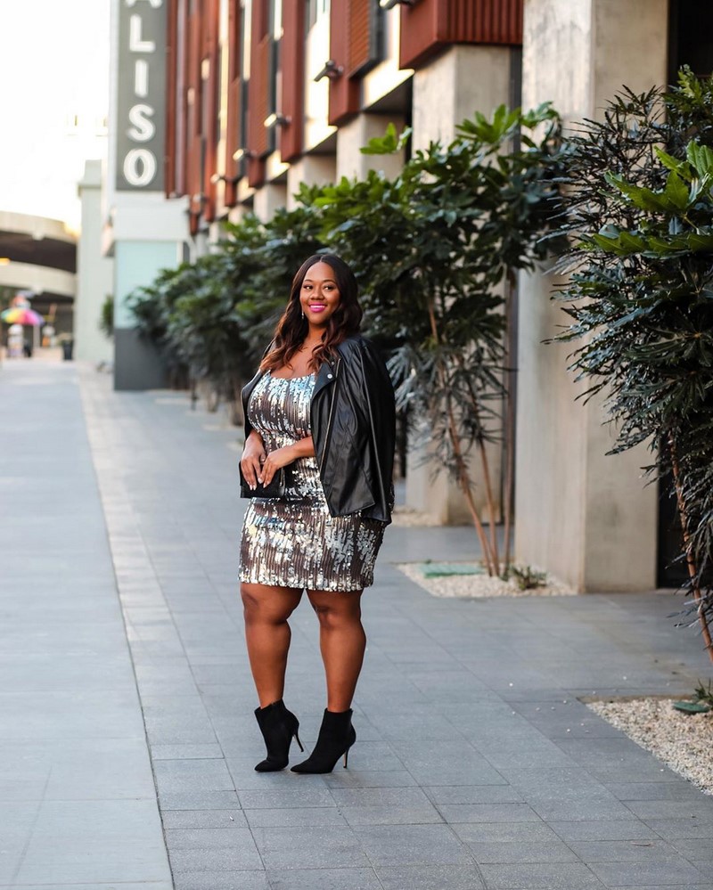 Платья на Новый Год 2027 для полных женщин: подборка модных трендов для главного торжества года