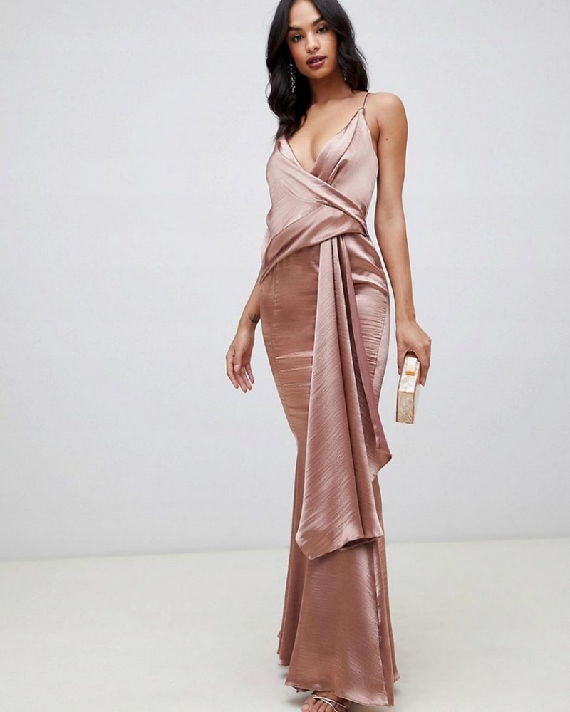 В каком цвете и в чем встречать Новый 2027 год? Фото-идеи новогодних образов