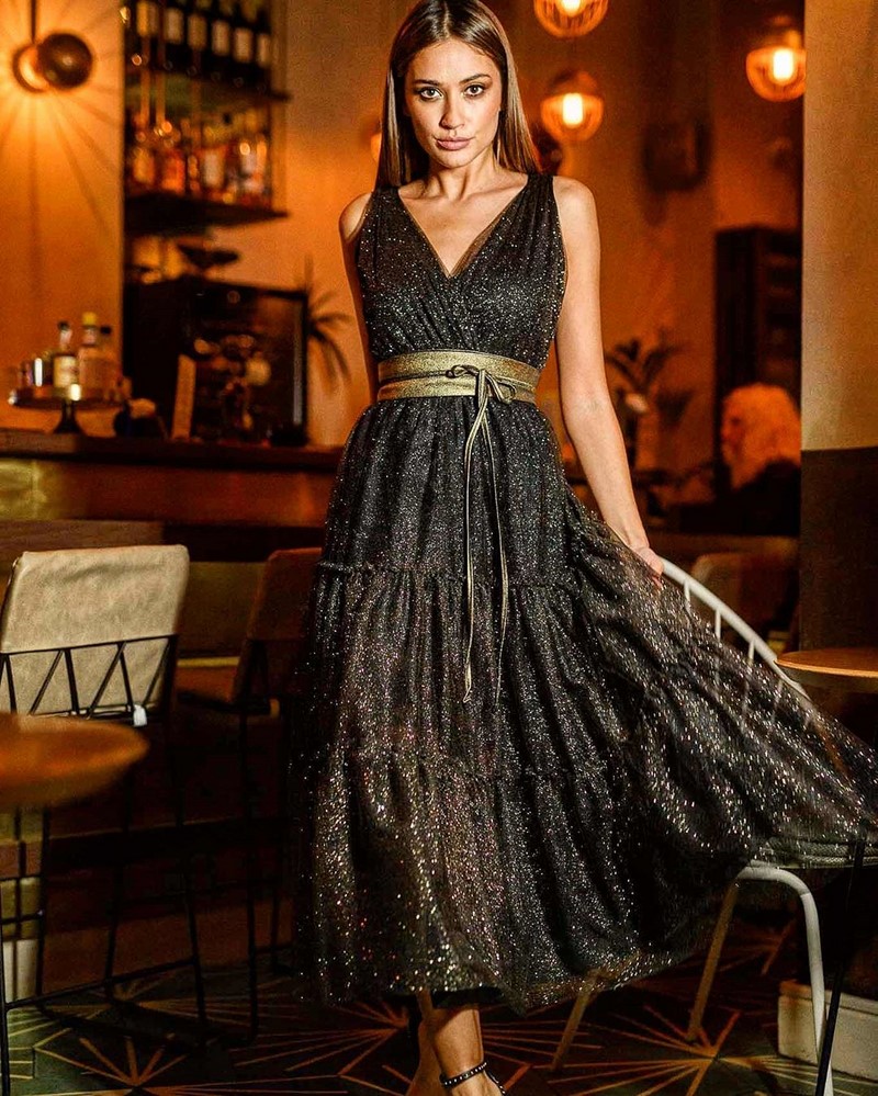 В каком цвете и в чем встречать Новый 2027 год? Фото-идеи новогодних образов