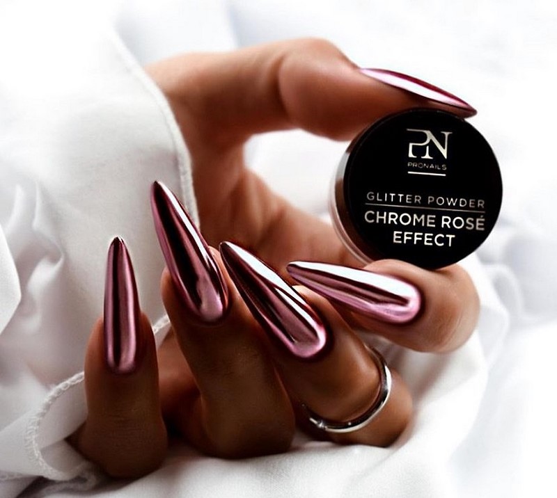 Модный маникюр с втиркой 2026: виды и тренды дизайна