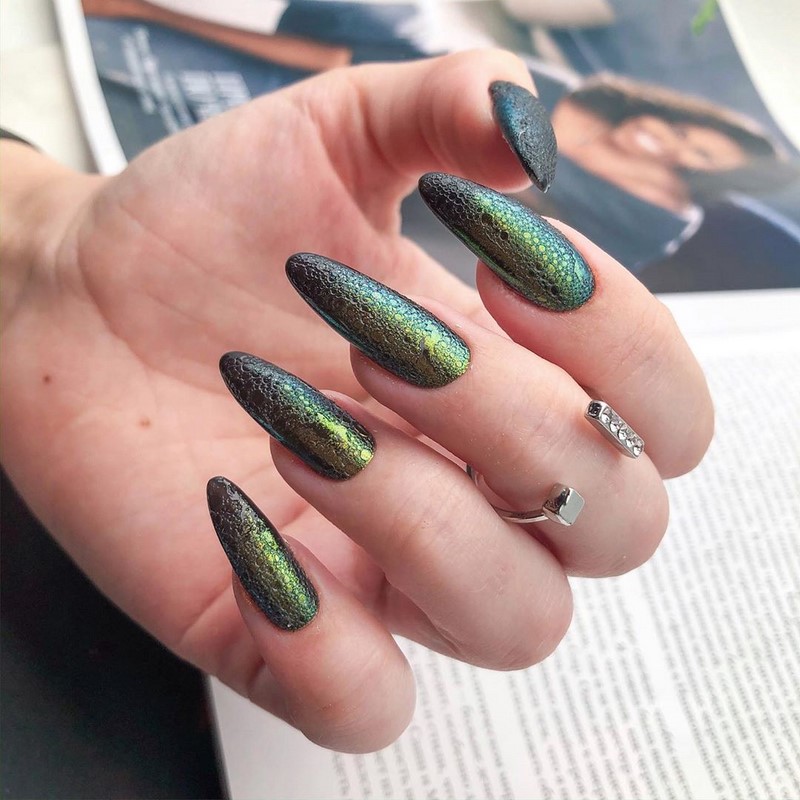 Модный маникюр с втиркой 2026: виды и тренды дизайна