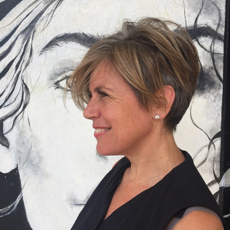 Асимметричные стрижки 2026: модные идеи, тренды и виды укладок на разную длину волос