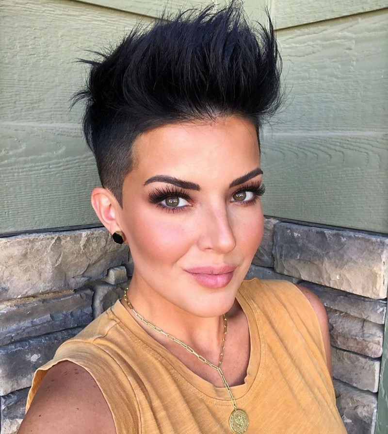 Асимметричные стрижки 2026: модные идеи, тренды и виды укладок на разную длину волос