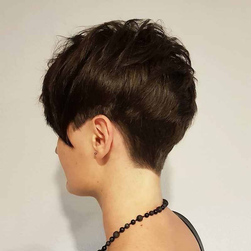 Асимметричные стрижки 2026: модные идеи, тренды и виды укладок на разную длину волос