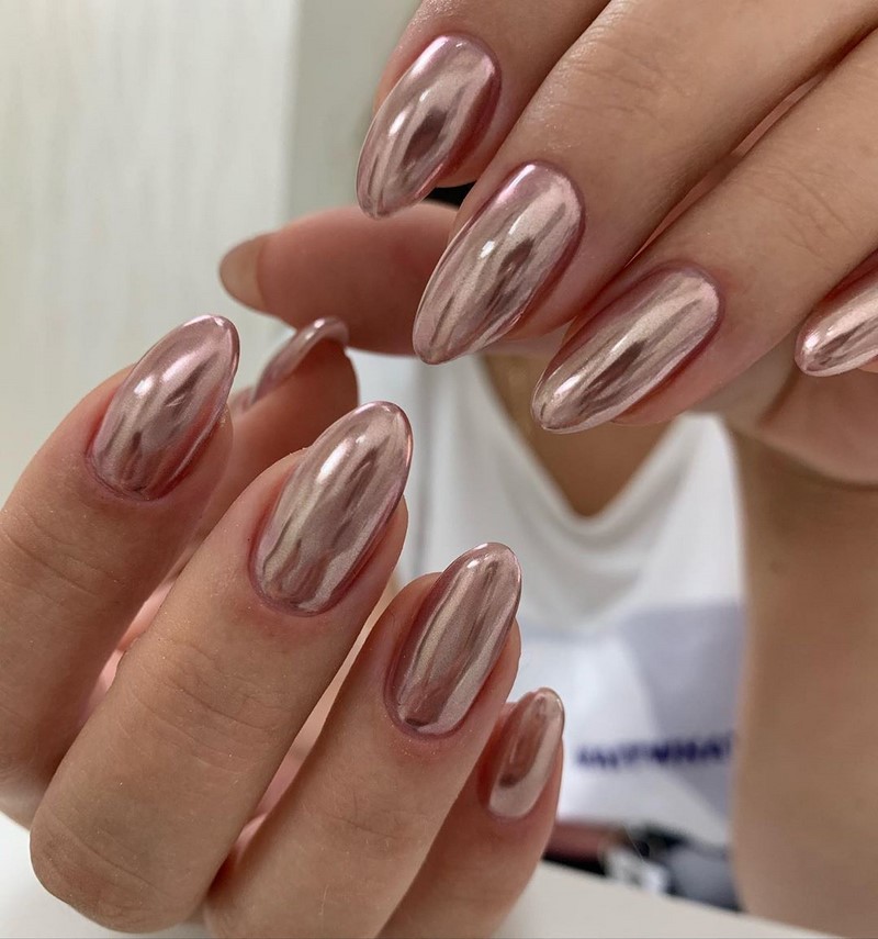 Модный маникюр с втиркой 2026: виды и тренды дизайна