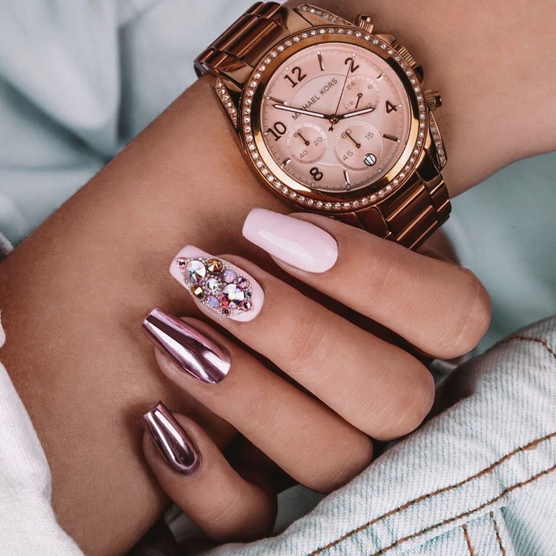 Модный маникюр с втиркой 2026: виды и тренды дизайна