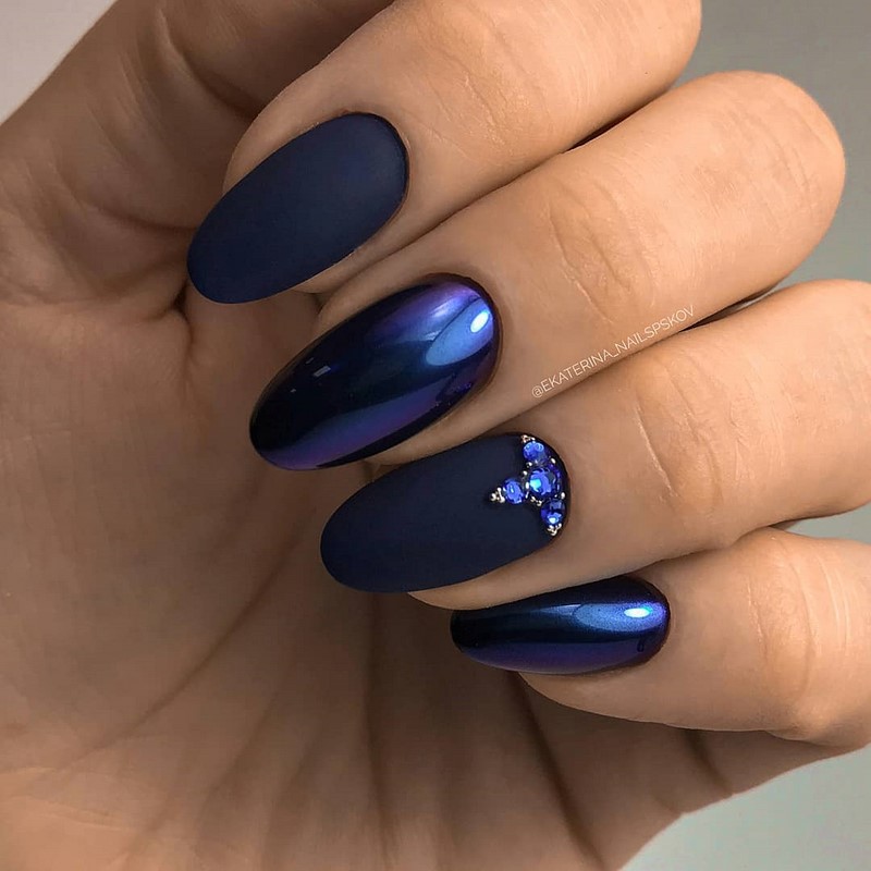 Модный маникюр с втиркой 2026: виды и тренды дизайна