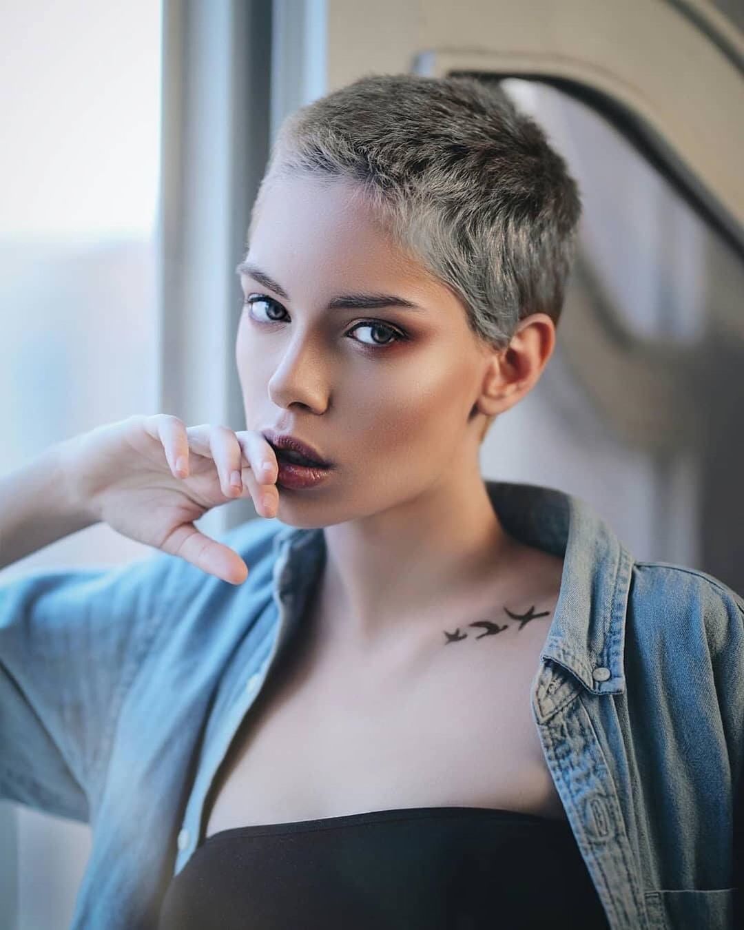 Короткие стрижки 2026: тренды женских стрижек на короткие волосы с фото