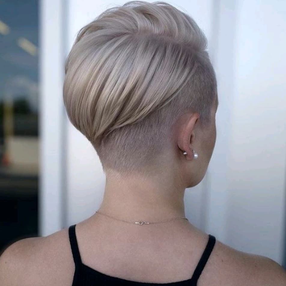Короткие стрижки 2026: тренды женских стрижек на короткие волосы с фото