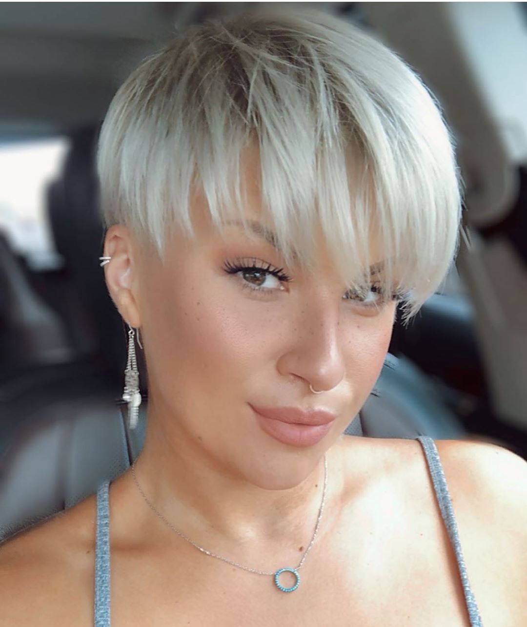 Короткие стрижки 2026: тренды женских стрижек на короткие волосы с фото