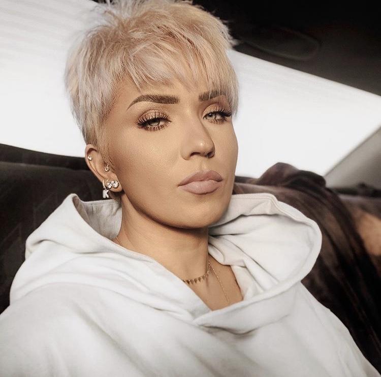 Короткие стрижки 2026: тренды женских стрижек на короткие волосы с фото