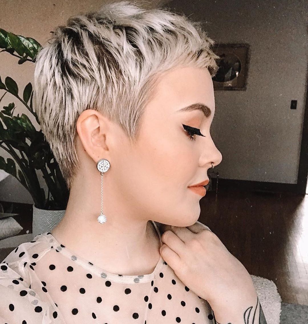 Короткие стрижки 2026: тренды женских стрижек на короткие волосы с фото