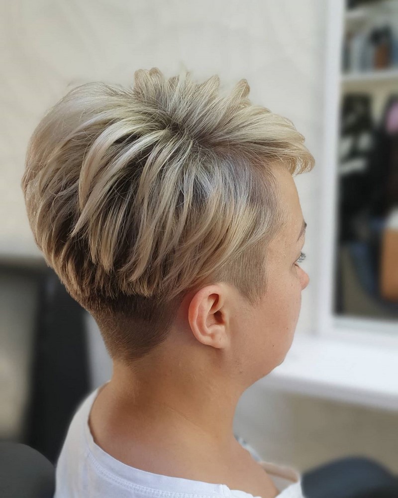 Короткие стрижки 2026: тренды женских стрижек на короткие волосы с фото