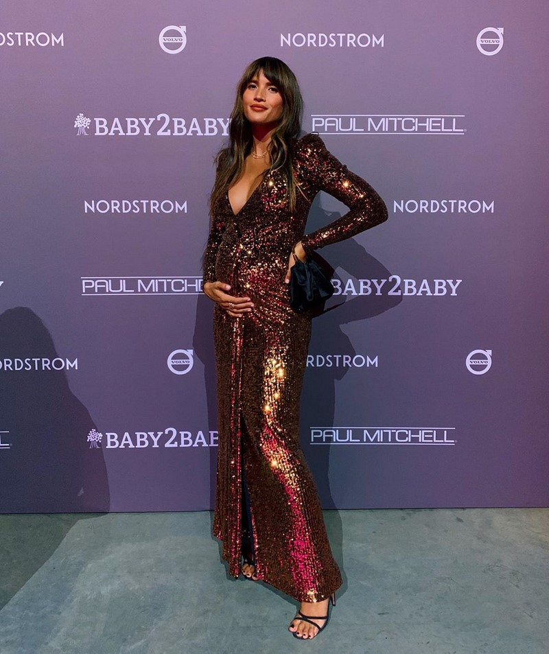 Платья для беременных 2026: актуальные фасоны, тенденции и новинки с фото