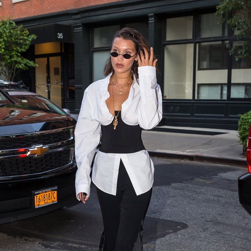 Бельевой стиль 2026: с чем носить одежду в бельевом стиле — фото