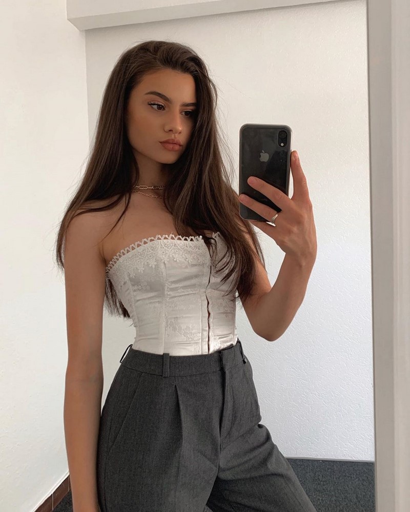 Бельевой стиль 2026: с чем носить одежду в бельевом стиле — фото