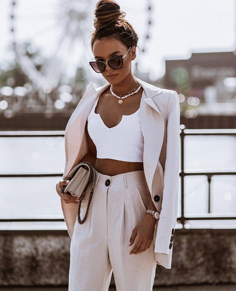 Бельевой стиль 2026: с чем носить одежду в бельевом стиле — фото