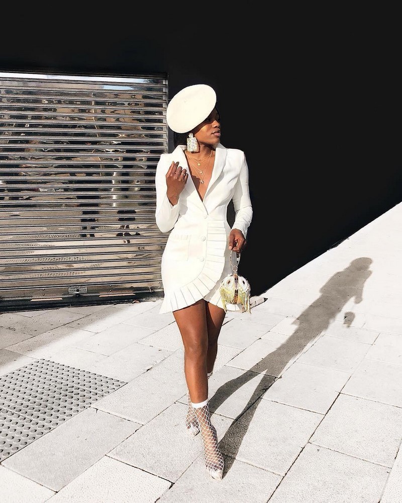 Платье-пиджак 2026: трендовые новинки в стильных образах на фото