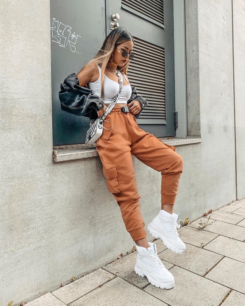 Модные джоггеры 2026: как и с чем носить трендовые брюки?